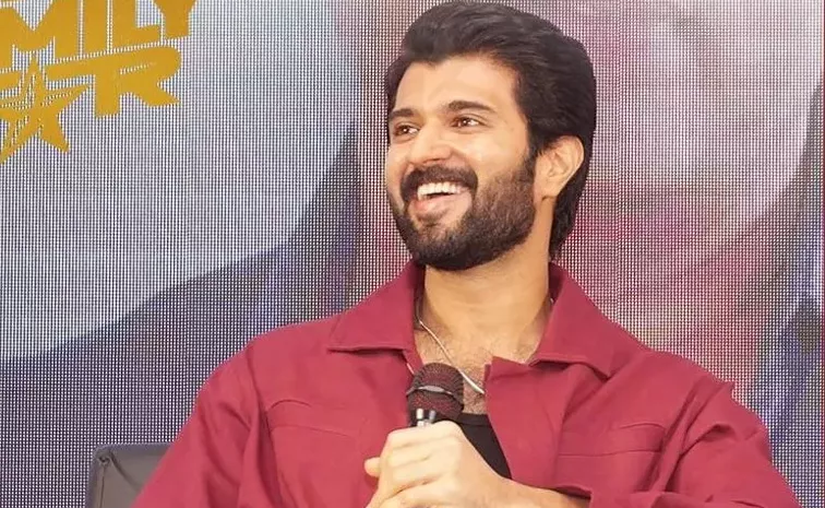 Vijay Devarakonda Dual Role New Movie With Rahul Sankrityan