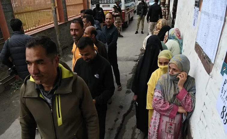 Live Polling In Srinagar Lok Sabha Seat