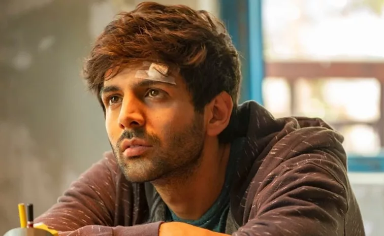 Kartik Aaryan Relatives Died In Mumbai Hoarding Collapse Incident