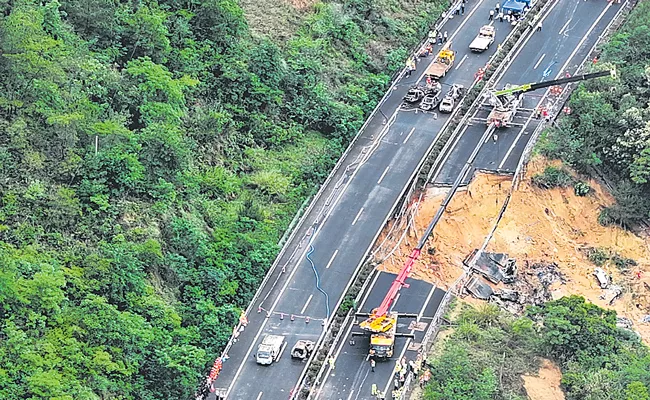 Highway collapse in China southern Guangdong province