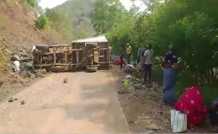 17 Killed In Chattisgarh Road Accident