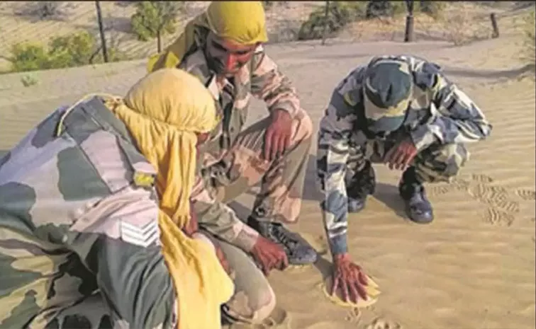 BSF Jawan Baked Papad on Hot Sand in Bikaner