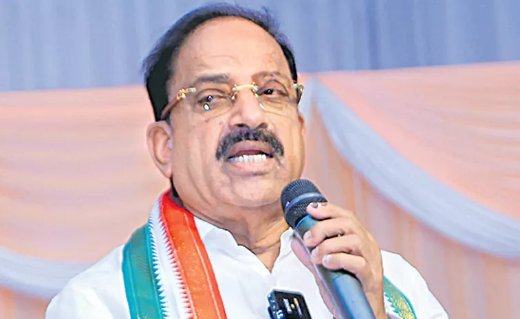 Tummala Nageswara Rao at Rajiv Gandhis death anniversary celebrations