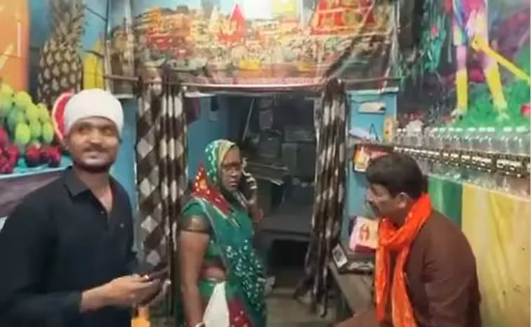 Woman Holds BJP MP Manoj Tiwari Hostage