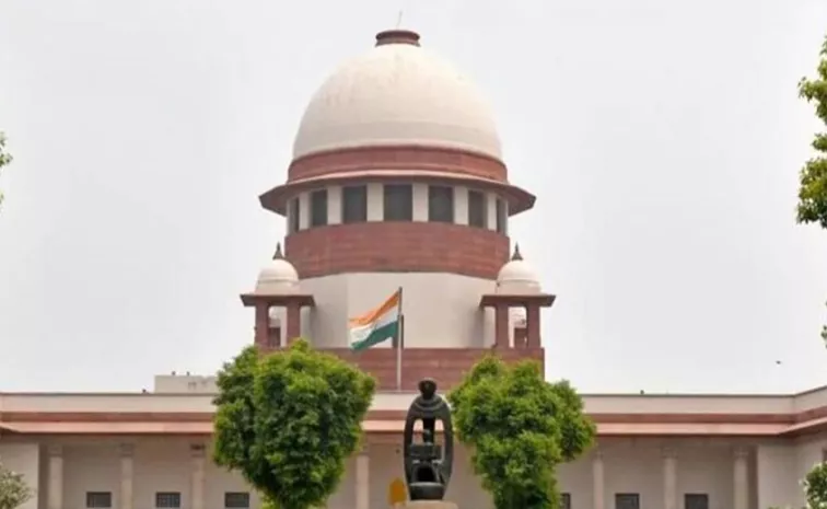 Supreme Court Freezes Order Cancelling Hiring Of Bengal Teachers