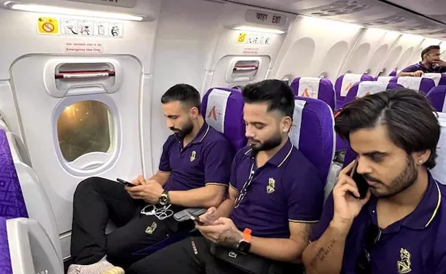 KKR spend night in Varanasi after flight fails to land in rain hit Kolkata