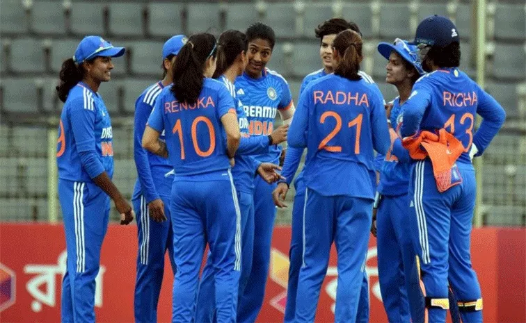 Radha, Sobhana star as India complete whitewash