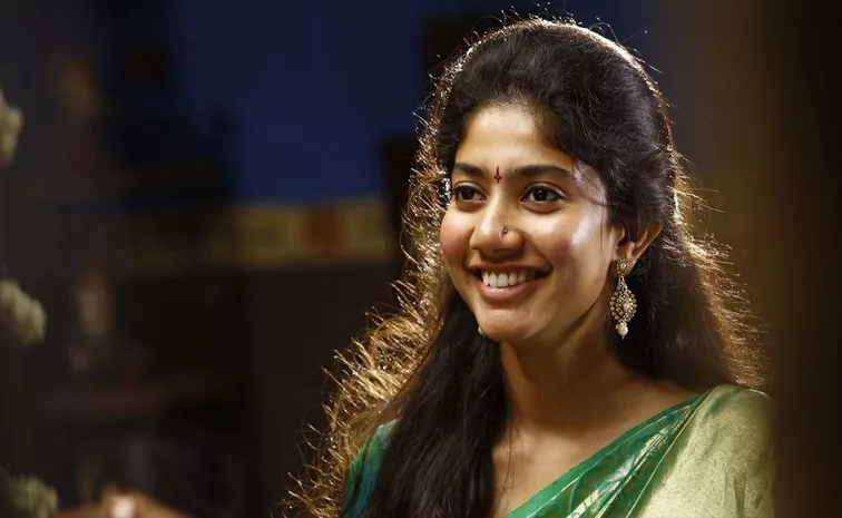 Thandel Movie Team Creates Specia lVideo On Sai pallavi Birthday