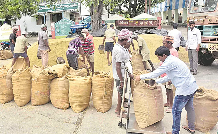 Nainala Govardhan's Comments On The Way Farmers Are Being Cheated In The Purchase Of Paddy