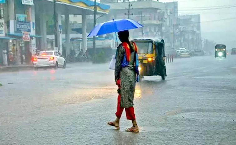 Heavy Rain Lashes In Hyderabad