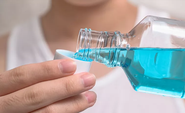  Research says that Listerine Cool Mint mouth wash may increase cancer risk