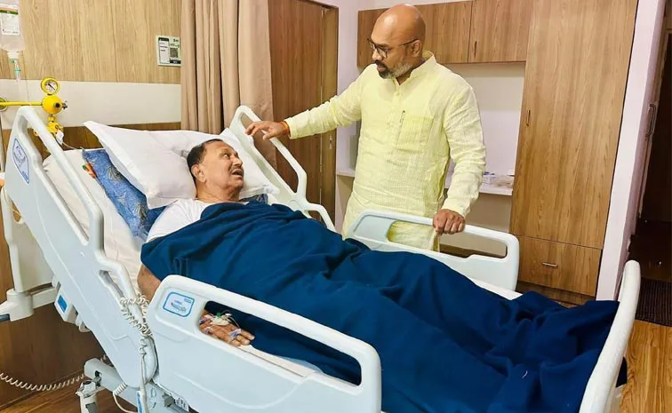 EX PCC Chief D Srinivas Joined In Hospital Due To Illness