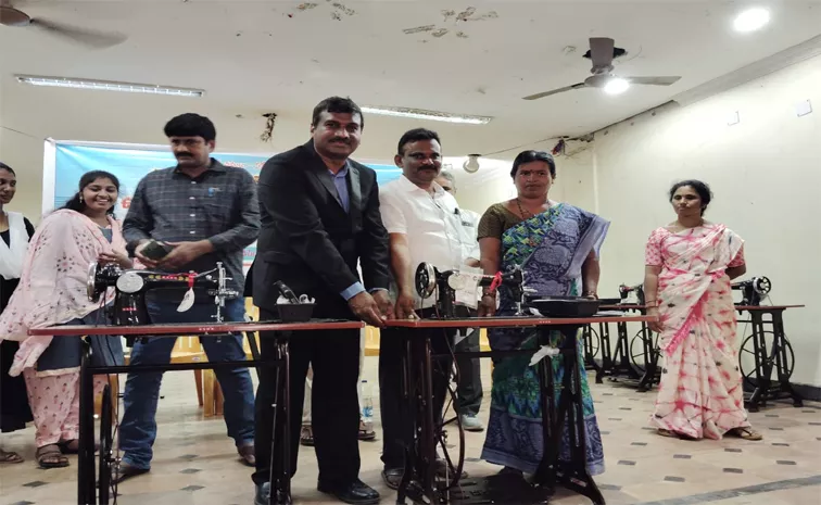 Free Sewing Machines Machines To Women In Sunnipenta Srisailam