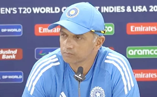 Thanks Buddy: Dravid Loses Cool But Smiles At Reporter Over 97 Test Question