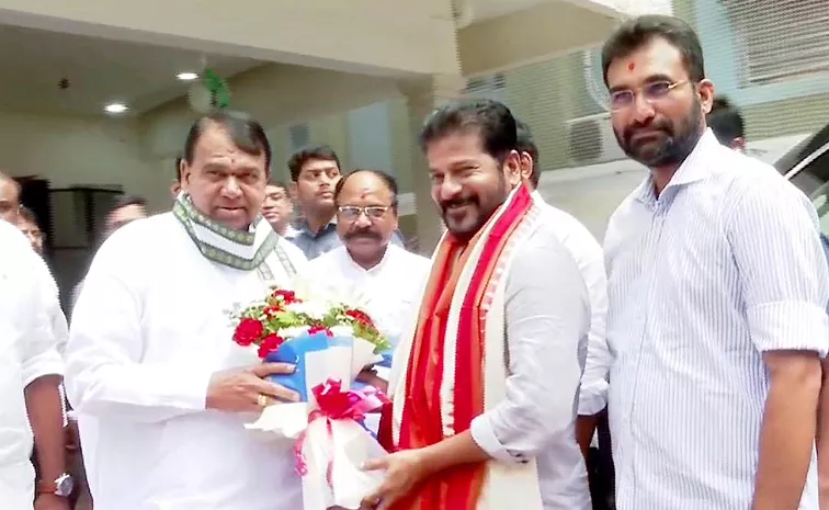 CM Revanth Reddy Meets Ex Speaker Pocharam Srinivas