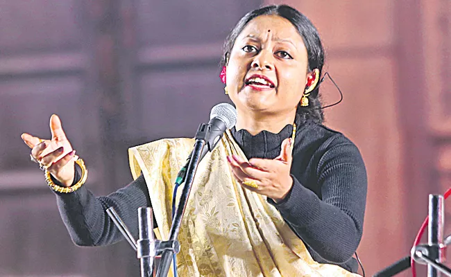 Musical performance by Ronkini Gupta