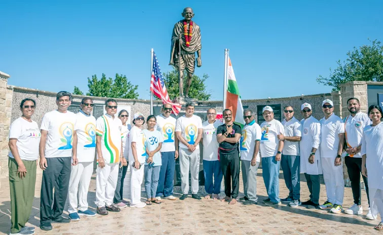 Yoga Day celebrations at mahatma-gandhi memorial of north