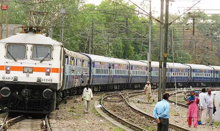 SCR: Few Trains Cancelled And Few Diverted In Kazipet To Balharshah Route