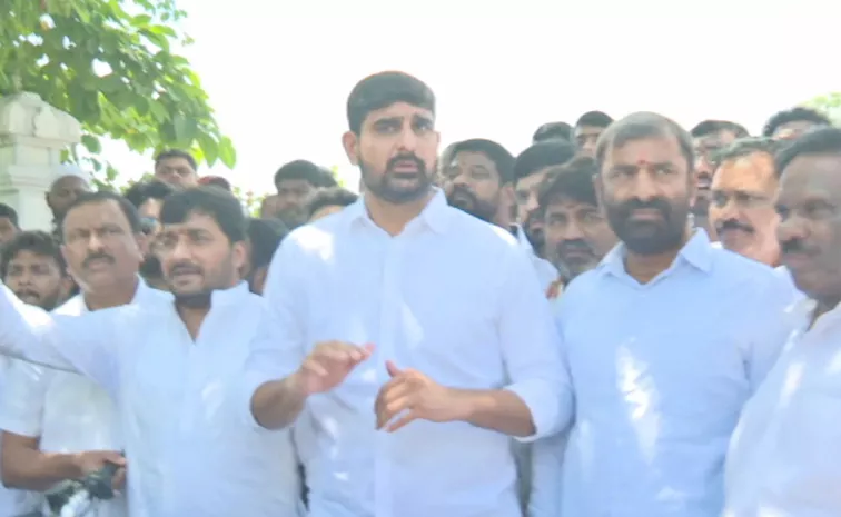 Mla Padi Kaushikreddy Oath At Filmnagar Temple