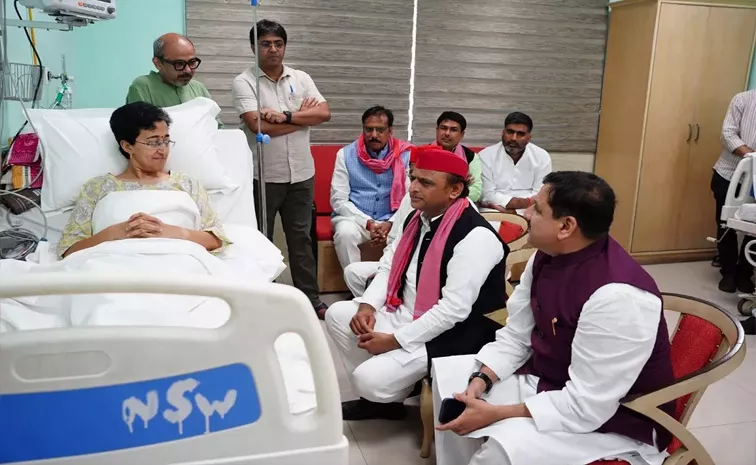 Akhilesh Yadav has Enquired about Health Atishi