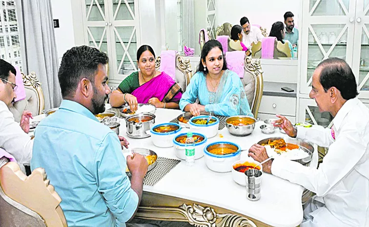 BRS chief had lunch with Kishtaiah family