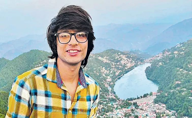 Sourav Joshi: At The Age Of Seventeen A Great YouTuber