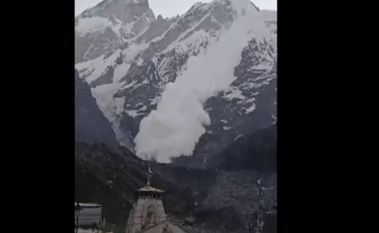 Avalanche Hits Kedarnath Gandhi Sarovar