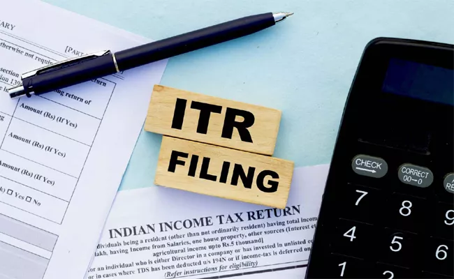 some factors one can know which method is suitable for taxpayers new or old tax system