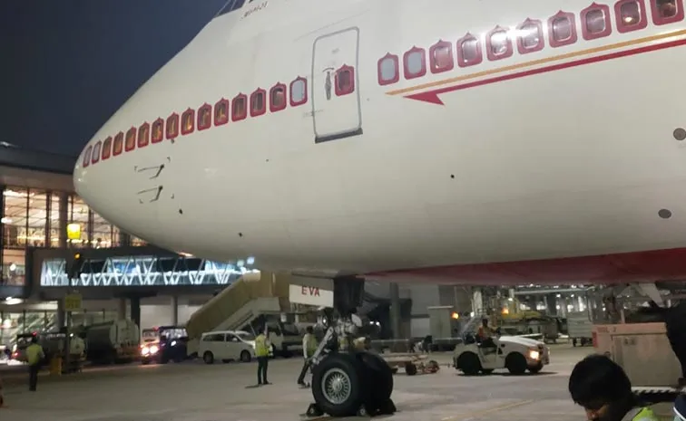 Air India Flight Passengers Chaos Hyderabad Airport