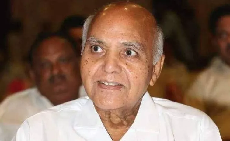 Celebrities Mourn The Death Of Ramoji Rao