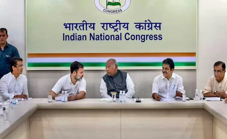 Congress convenes CWC meeting 8 june in Delhi