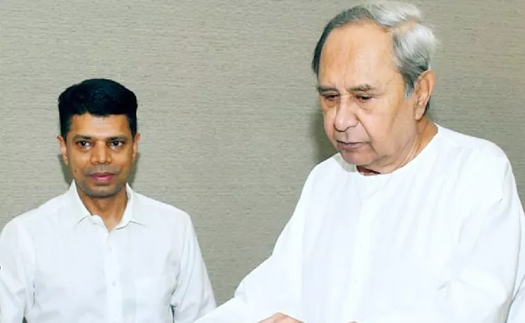 Naveen Patnaik Comments On VK Pandian