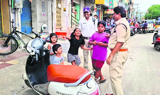 అసలే మైనర్‌.. ఆపై ముగ్గురితో డ్రైవింగ్‌