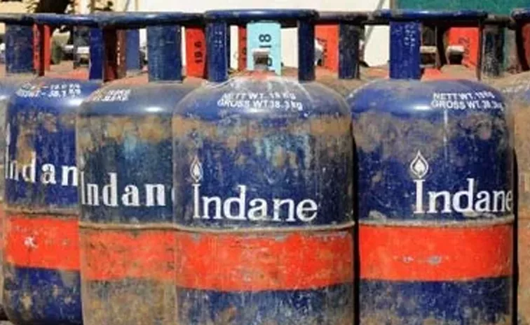 Commercial LPG cylinder prices down new rates issued