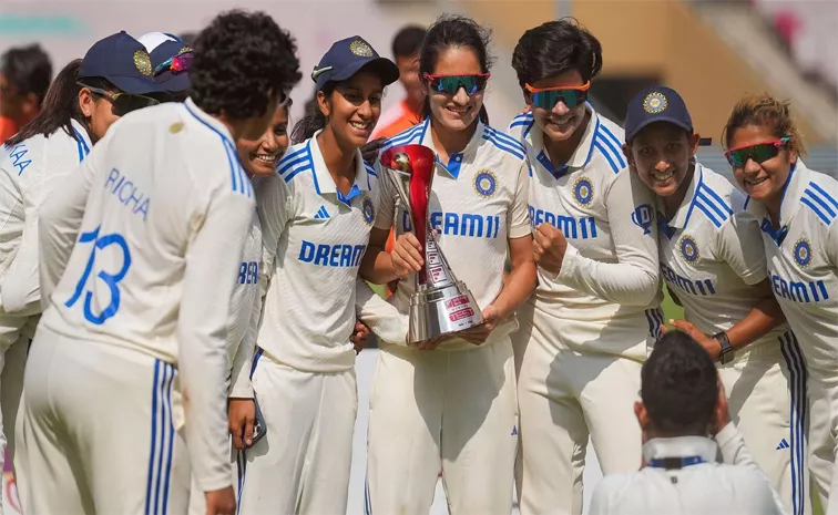 India Women Beat South Africa Women by 10 Wickets in One-Off Test