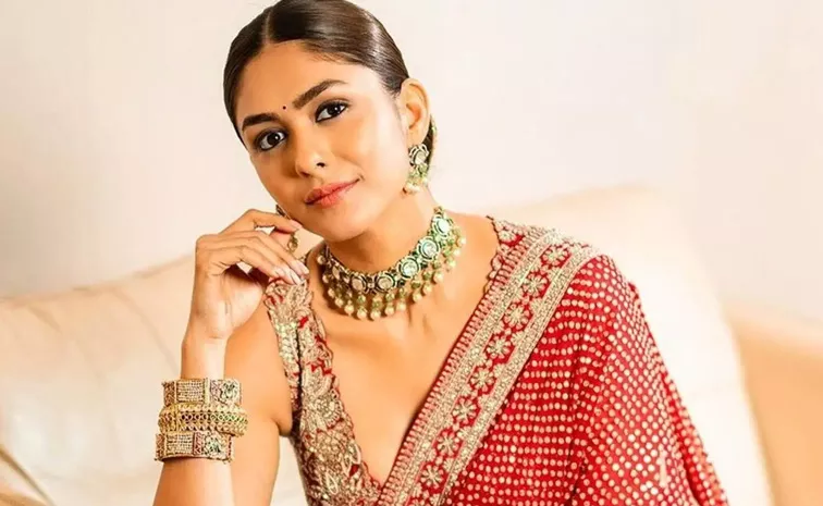 Mrunal Thakur Comments On Romance And Other Things