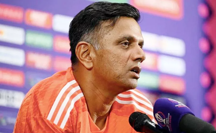 Dravid Reduces His T20 WC Cup Bonus By Rs. 2 5 Crore Wants Equal Reward: Report