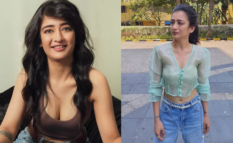 Akshara Haasan Comments On Her Education