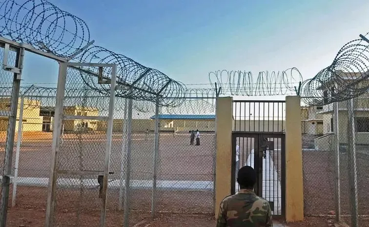 firing between prisoners and security forces