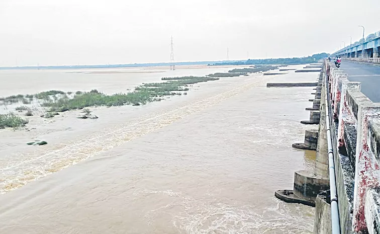 A further receding flood in the Krishna