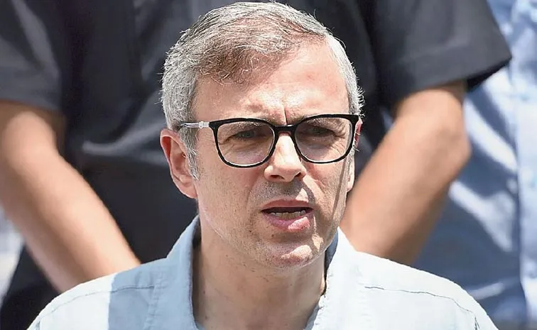 omar abdullah says centre tells militancy is ending we dont see it happening