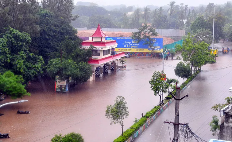 Heavy Rains: Red Alert For Coastal Districts