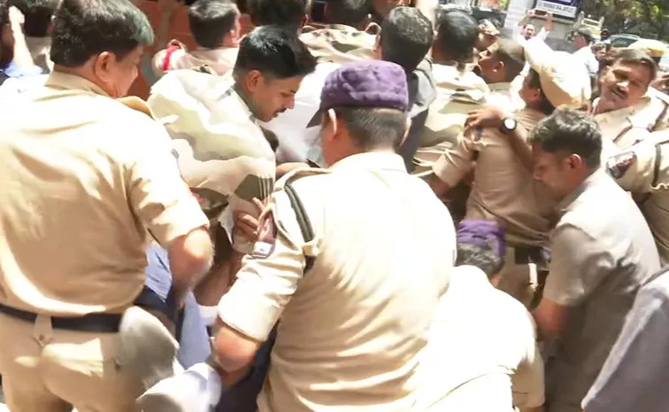 ABVP TGPSC siege Failed Police Arrest Student Union Leaders