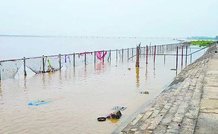 Almatti and Jurala Dams Overflow Amidst Heavy Rains: Telangana