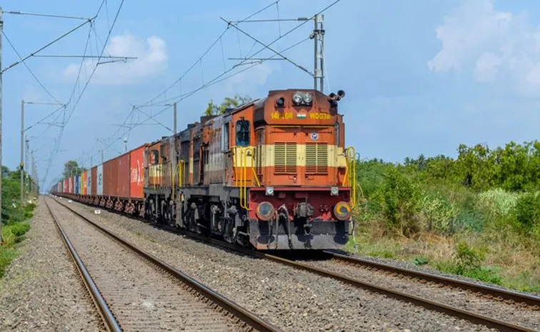 Goods Train Wagon Derails in Gujarat's Valsad