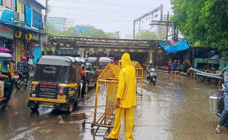 Mumbai Andheri Subway Closed Due To Heavy Rain