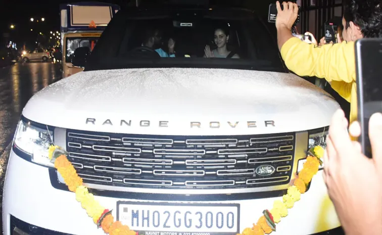 Ananya Panday Gifts Herself Swanky New Range Rover