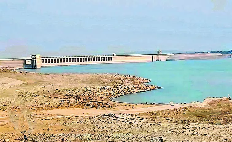 Krishnamma Paravallu From Srisailam Project: telangana