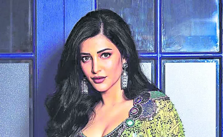 Shruti Hassan completes glorious 15 golden years