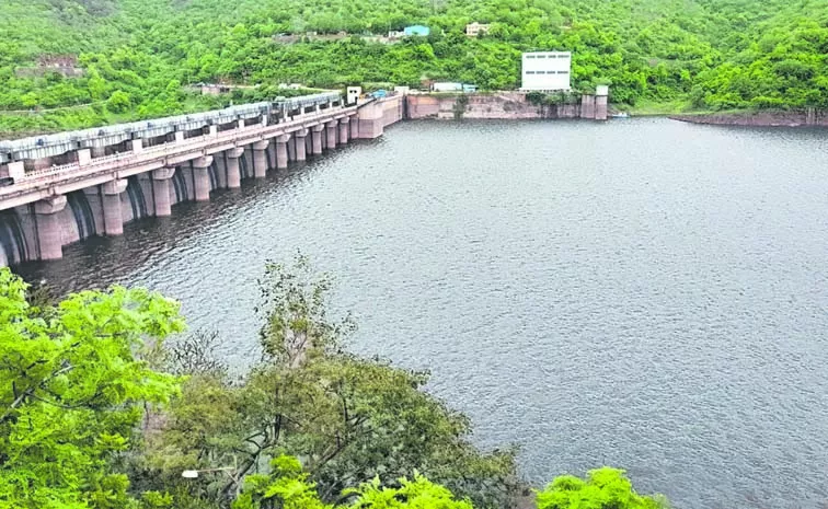 Telangana: 2. 54 lakh cusecs water release for Srisailam project